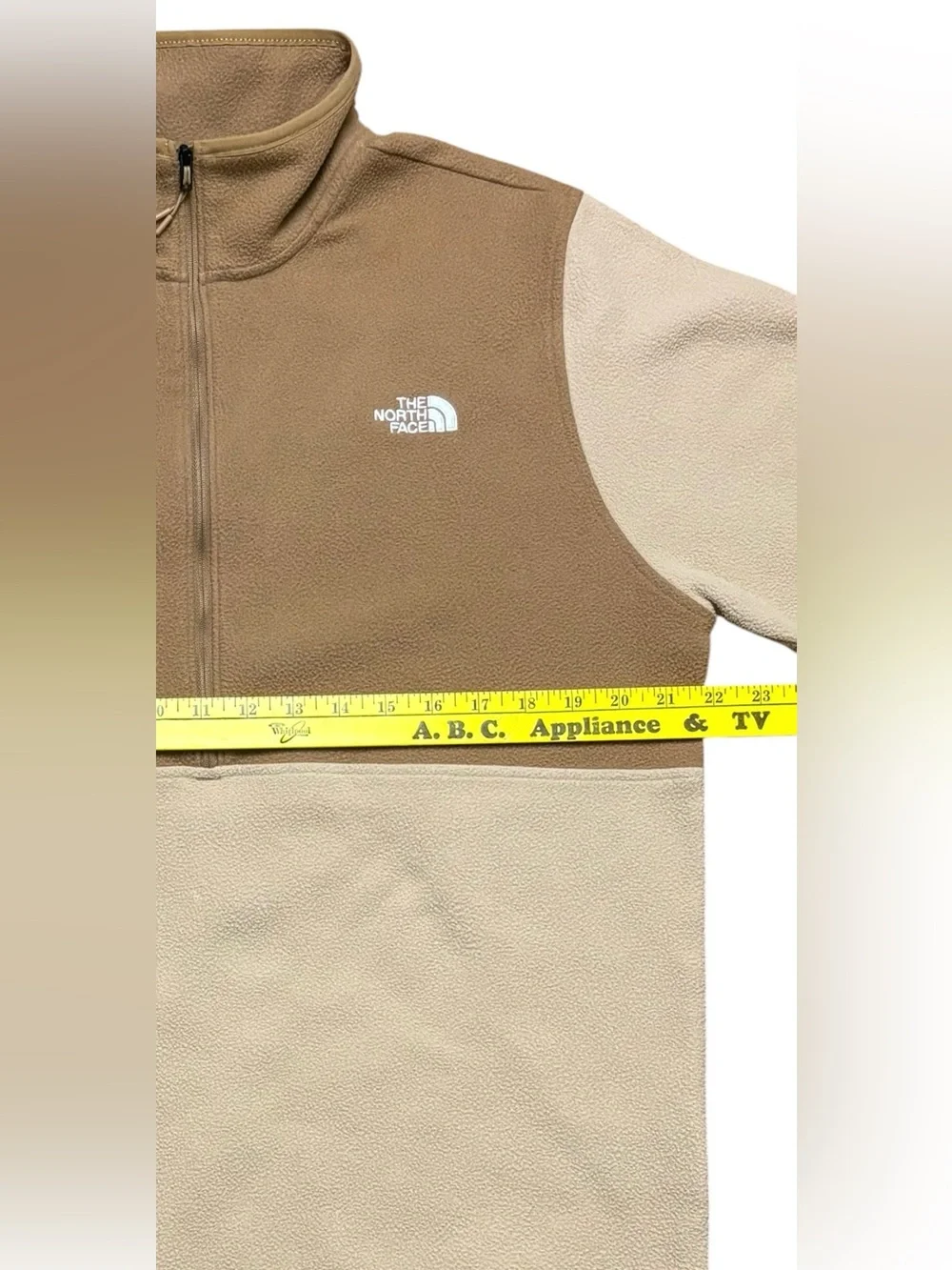 The North Face Men’s Two-Tone Half-Zip polartec Fleece Pullover - Brown/Cream